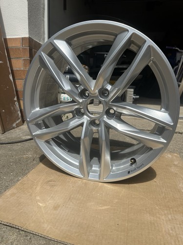 Audi alufelge r - b9,